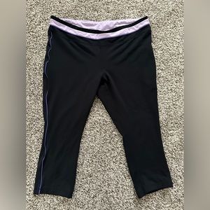 GAP Fit. Women’s capris. Size extra large.